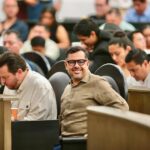 Mario Guillén, parte de la comisión de mérito cívico
